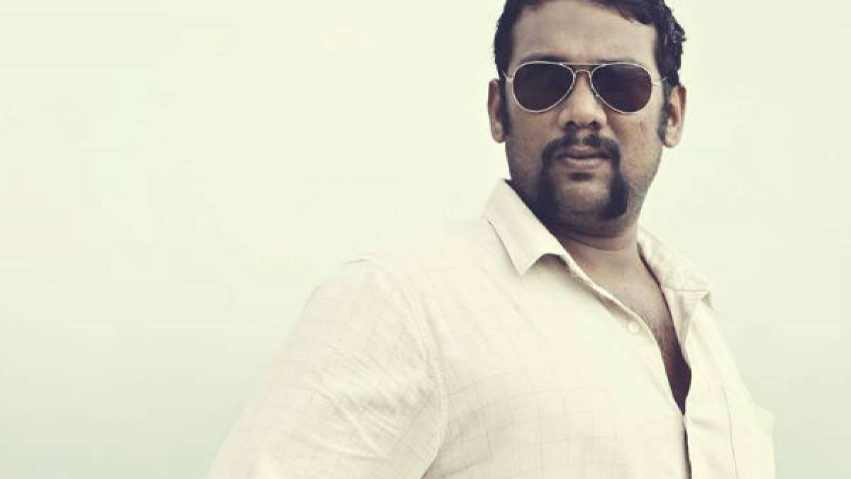 ചിരിച്ചുകൊണ്ട് സാബുമോന്‍ മറുപടി