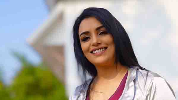 കബളിപ്പിക്കപ്പെട്ടത് ശ്വേത മേമന്‍