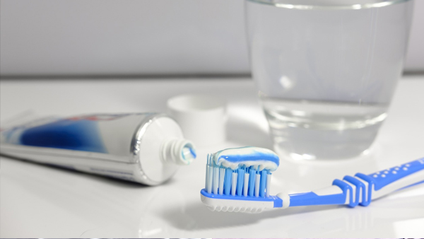 toothpaste toothpaste