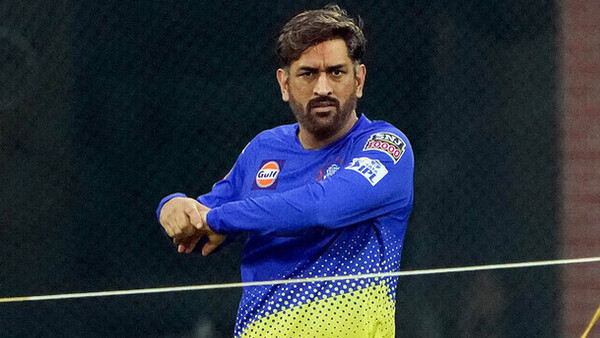 ms-dhoni-controversy