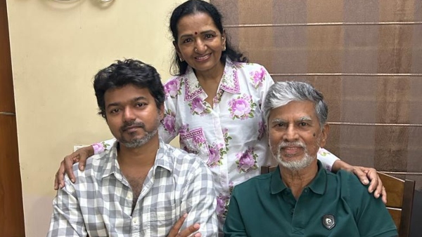 vijay-with-parents