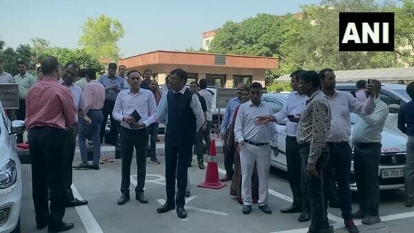 earthquake-delhi
