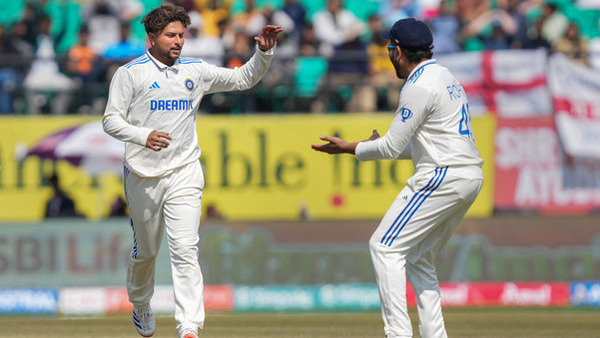 rohit-sharma-rejects-drs-appeal
