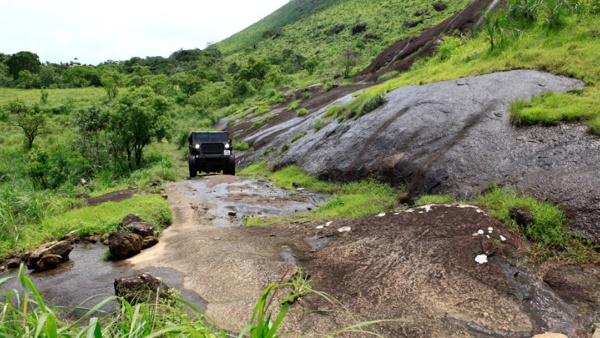 ilaveezhapoonchira