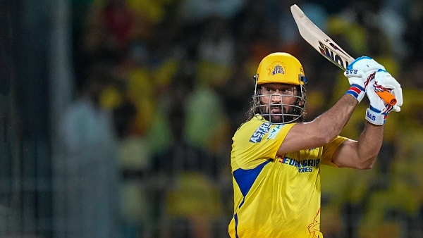 ms-dhoni-110-meter-six