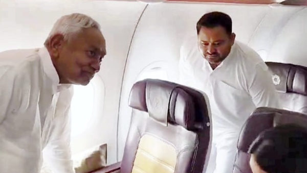 NITISH TEJASHWI FLIGHT photo