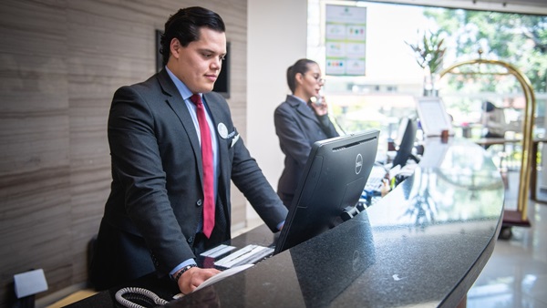 receptionist-