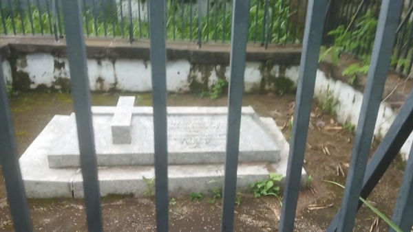 hajur kacheri tomb
