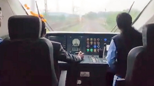 vande-bharat-train-no-travelers