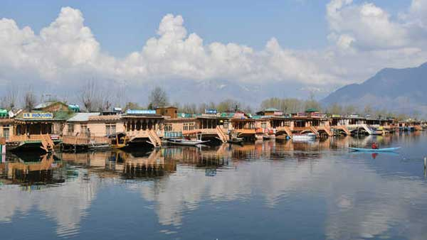 KASHMIR VANDE BHARAT TRAIN-2