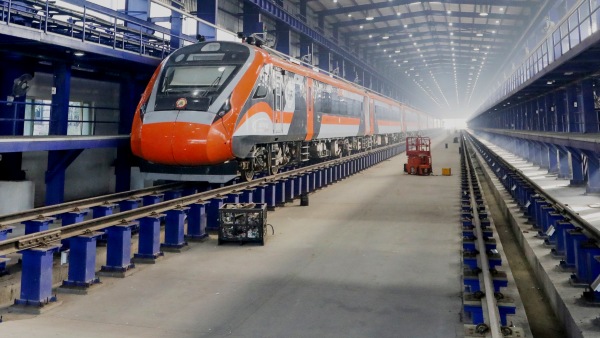 vande bharat sleeper first route