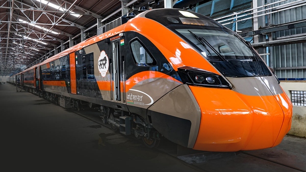 vandebharat4 vandebharat4