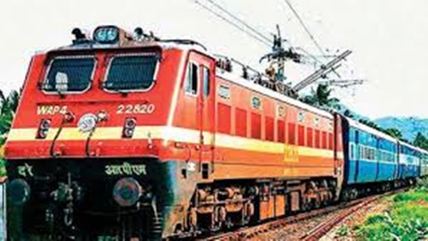 Gallery Links train1-