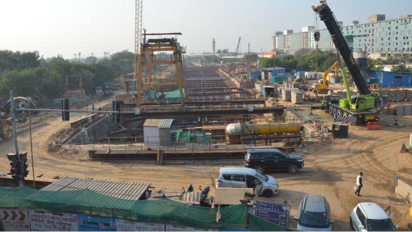Delhi Giolden Line Metro Delhi Giolden Line Metro