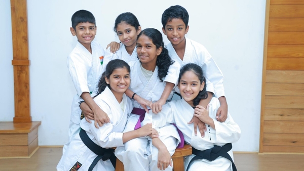 Gallery Links karate2-37 Gallery Links karate2-37