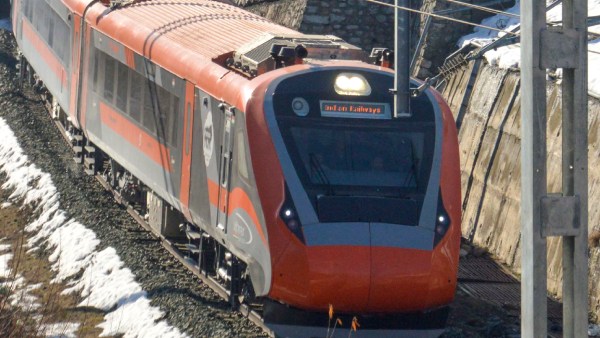 vande bharat fastest service in india vande bharat fastest service in india