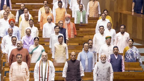 ami shah arrived parliament last day in monsoon session