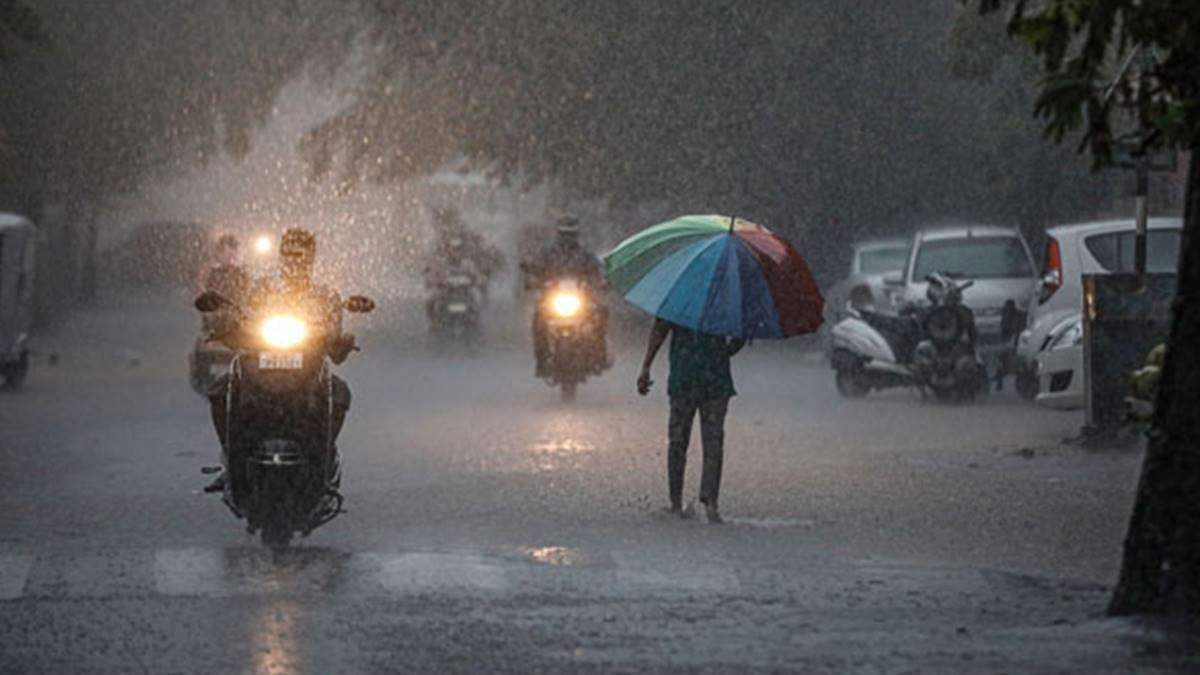 മഴ നാളേയും തുടരും; ഈ വടക്കൻ ജില്ലകളിൽ യെല്ലോ അലർട്ട്..കടലാക്രമണ മുന്നറിയിപ്പ്