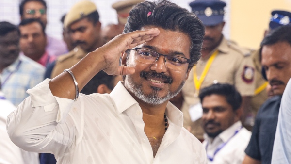 vijay move Tamil Thai Vazhthu resolution