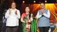 प्रसाद ओक म्हणजे धर्मवीर"; ६२ व्या राज्य चित्रपट पुरस्कार सोहळ्यात मुख्यमंत्र्यांकडून कौतुक वर्षाव
