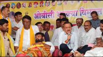 लक्ष्मण हाकेंच्या उपोषणावर तोडगा काढण्यासाठी सरकारचं शिष्टमंडळ दाखल, सह्याद्रीवर बैठकीचे आयोजन