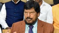 लोकसभेत शून्य खासदार, पण रामदास आठवलेंनी केली मोठी मागणी