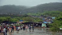 भूशी डॅम दुर्घटनेनंतर प्रशासनाने अतिक्रमणांवर फिरवला बुलडोझर