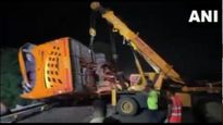 Bus Accident: वारीसाठी पंढरपूरकडे जाणा-या भाविकांची बस दरीत कोसळली, 5 ठार, 42 जखमी