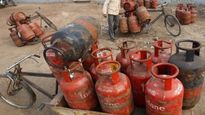 जुलै महिन्याची सुरुवात आनंदाच्या बातमीने, गॅस सिलिंडरच्या दरात कपात