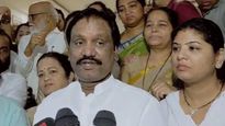 लाडक्या बहिणींना सुरक्षा पुरवण्यास सरकार अपयशी! अंबादास दानवेंचा शिंदे फडणवीस सरकारवर हल्लाबोल