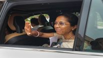 सुप्रिया सुळे पुन्हा अजित पवारांच्या घरी, म्हणाल्या...