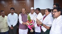 'ऑलिम्पिक'मध्ये देशाला कांस्यपदक मिळवून देणाऱ्या स्वप्नीलच्या आईवडिलांना सॅल्युट...' !