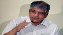 चिल्लर लोकांच्या गाड्या काय फोडताय ? शरद पवार, उध्दव ठाकरे, फडणवीसांच्या गाड्या फोडा- प्रकाश आंबेडकर