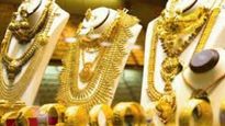 Gold Rate Today : सोन्या-चांदीच्या दरात घसरण, जाणून घ्या 22 कॅरेट आणि 24 कॅरेट सोन्याचा दर