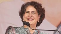 प्रियांका गांधींचे हेलिकाॅप्टर उतरु दिले नाही, काँग्रेसचा जम्मू-काश्मीर प्रशासनावर मोठा आरोप