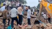 युपीतील फटाक्यांच्या गोदामात स्फोट, 5 जणांचा मृत्यू, परिसरात दहशत  