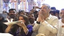 मिलिंद नार्वेकरांनी सपत्नीक घेतले दगडूशेठ गणपतीचे दर्शन, व्यक्त केली मनोकामना