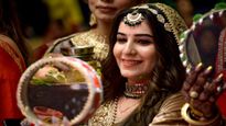 Karwa Chauth 2024 wishes:करवा चौथनिमित्त हे प्रेमाने भरलेले शुभेच्छा संदेश तुमच्या प्रियजनांना पाठवा