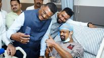 विनोद कांबळीला श्रीकांत शिंदेंची 5 लाखांची मदत! उपचारात कोणतीही कमतरता भासू देणार नाही-प्रताप सरनाईक