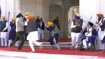 अकाली दलाचे नेते सुखबीर सिंग बादल यांच्यावर हल्ला करणारा आरोपी पोलिसांच्या ताब्यात