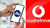 Jio vs Vodafone: कोणता रिचार्ज प्लॅन वर्षभर स्वस्त, अमर्यादित डेटा देईल? घ्या जाणून