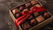 Happy Chocolate Day 2025  : तुमच्या जोडीदाराला द्या गोड शुभेच्छा पाठवा, हे स्वीट मॅसेजेच वाचा