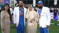 IND vs NZ : विराटने मोहम्मद शमीच्या आईला भेटताच केला चरणस्पर्श, नमस्काराचा हृदयस्पर्शी VIDEO व्हायरल