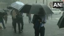 Mumbai rain : मुंबई, उपनगरात मुसळधार पावसाचा तडाखा! लोकल गाड्या लेट, शहराच्या 'या' भागात  'तुंबई'