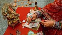 18 की 19 ऑक्टोबर, कधी आहे धनत्रयोदशी, जाणून घ्या तारीख,पूजा, खरेदीचा मुहूर्त व पूजेची संपूर्ण पद्धत 