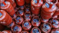Free LPG Cylinder : दिवाळीपूर्वी मोठी भेट! 'या' ठिकाणच्या महिलांना मिळणार मोफत एलपीजी सिलेंडर!