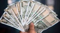 केंद्रीय कर्मचाऱ्यांच्या वेतनात 'छप्परफाड' वाढ? 8 व्या वेतन आयोगाबाबत 'या' 10 लेटेस्ट अपडेट्स वाचा