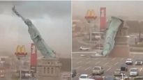 Statue of Liberty : ब्राझीलमध्ये तुफान ‘स्टॅच्यू ऑफ लिबर्टी' पत्त्यासारखी कोसळली! बघा VIDEO