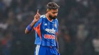 हार्दिक पांड्याने घडवला इतिहास! T20क्रिकेटमध्ये 'हा' 'दुर्मिळ' पराक्रम करणारा ठरला पहिला फास्ट बाॅलर