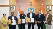 सागरी सुरक्षा वाढवण्यासाठी APSEZ ने उभारले भारतातील पहिले 'पोर्ट ऑफ रिफ्यूज'